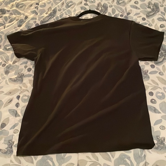 NWT OFFICIALLY LICENSED Friday the 13th Jason Boat T-Shirt Top Graphic Tee - Picture 4 of 4